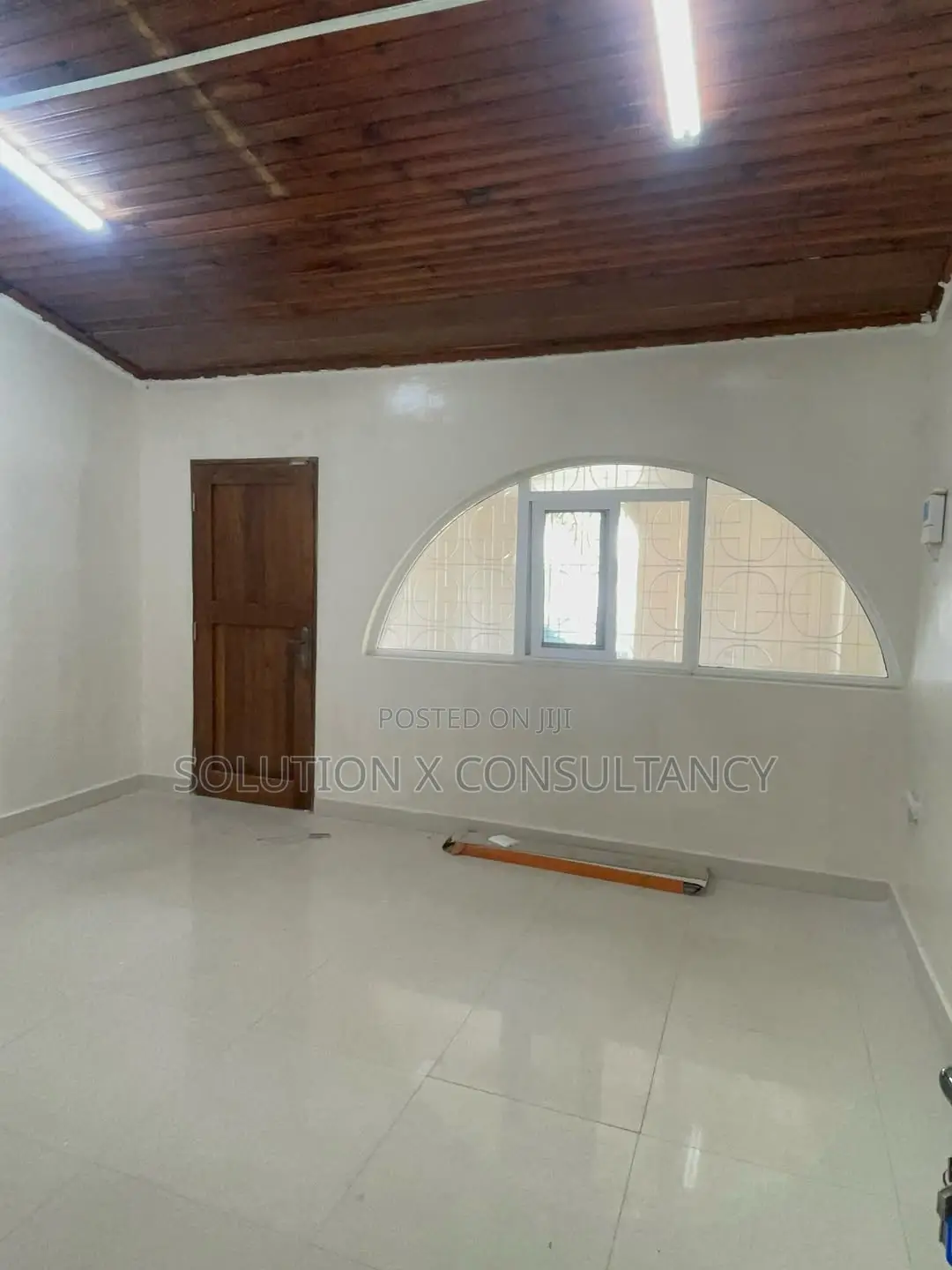 15bdrm House in Oyster Bay for rent in Oyster Bay