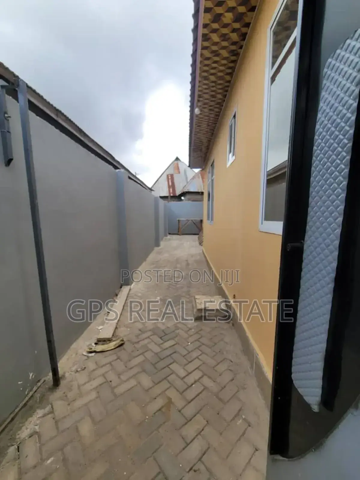 5bdrm House in Mbagala Saku Ilulu, Temeke for sale in Temeke