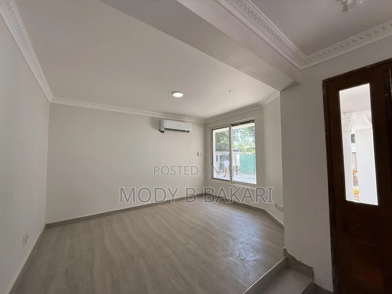 5bdrm House in Oyster Bay for rent in Oyster Bay