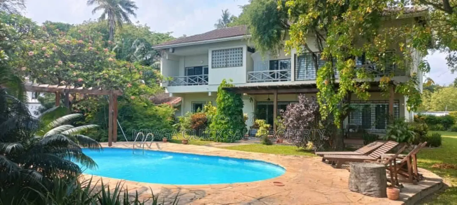 Furnished 4bdrm House in Msasani Beach for sale in Msasani