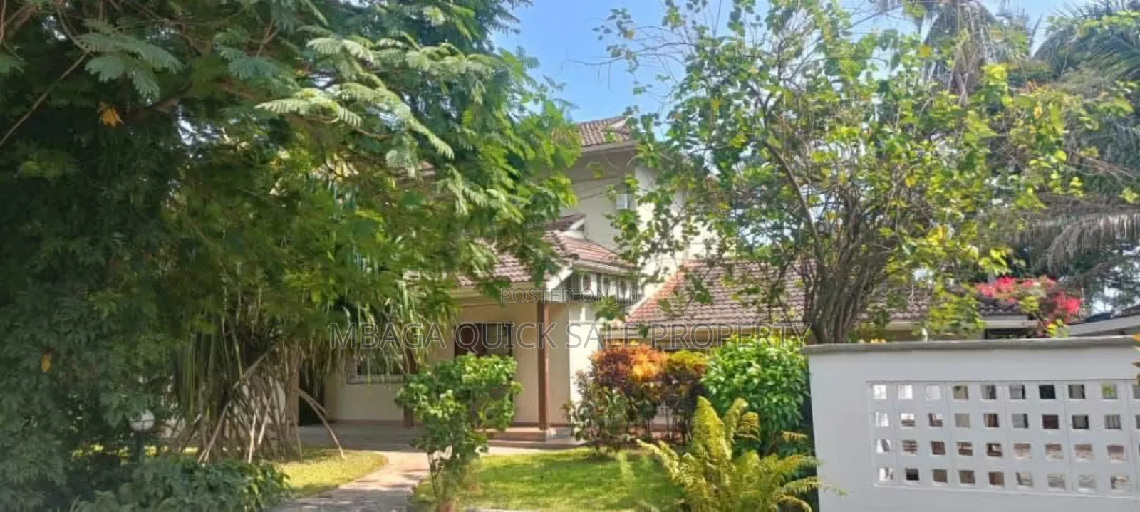 Furnished 4bdrm House in Msasani Beach for sale in Msasani