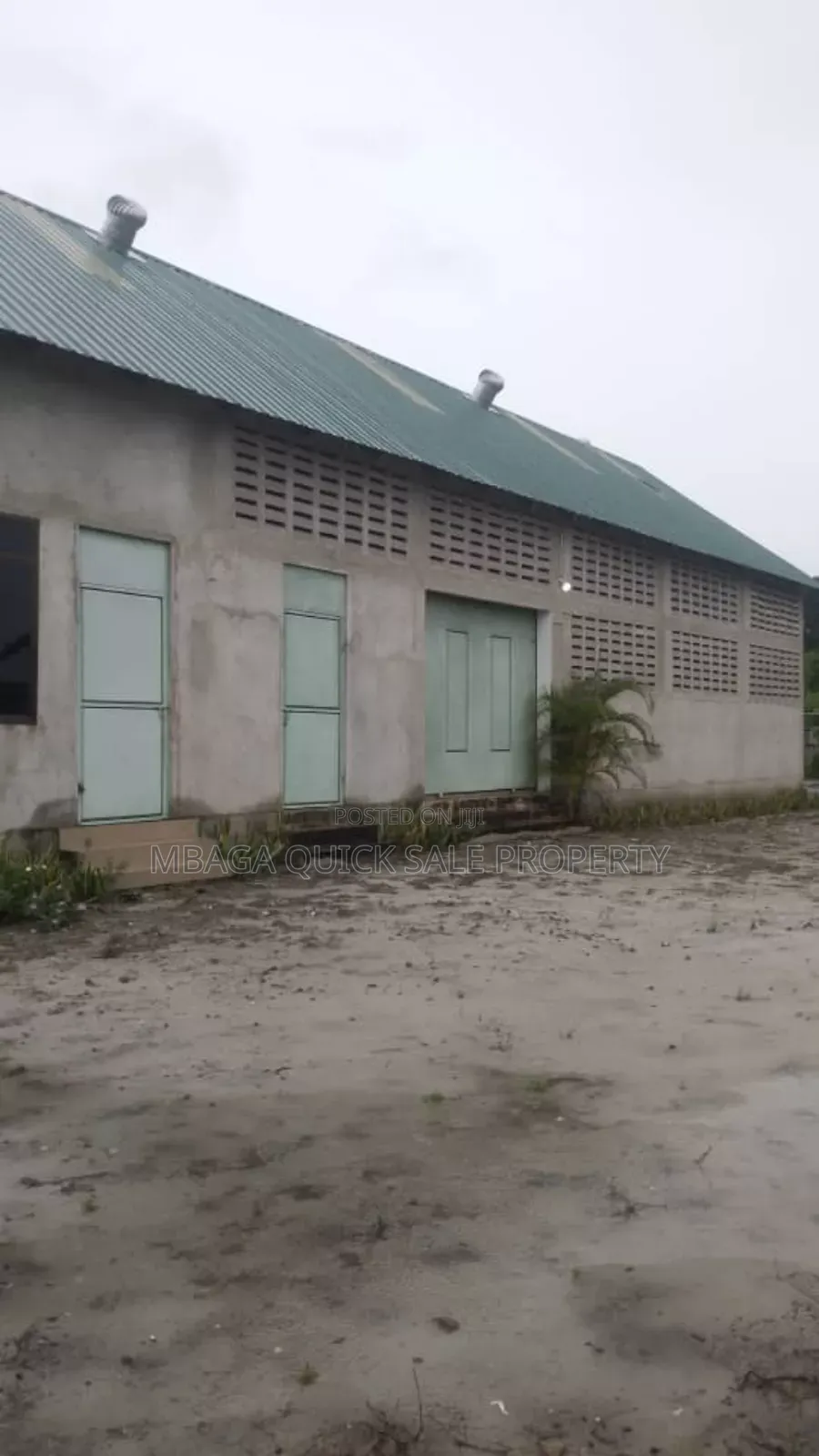 Godown Area SQM 1255 for Rent at Kilomo Bagamoyo in Kiromo