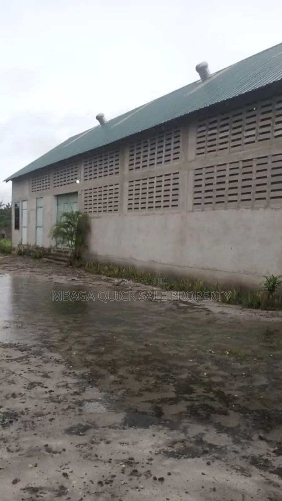 Godown Area SQM 1255 for Rent at Kilomo Bagamoyo in Kiromo