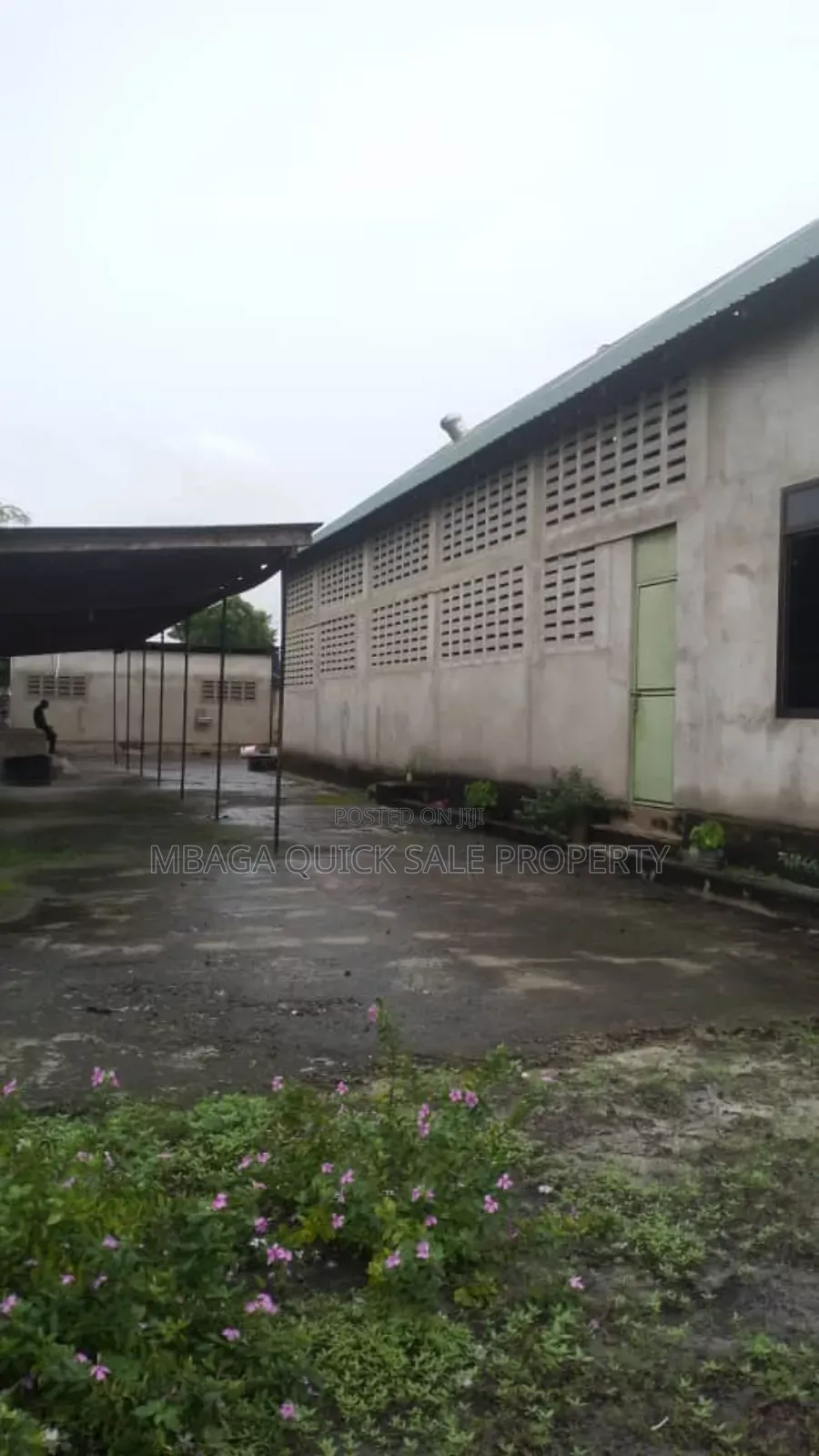 Godown Area SQM 1255 for Rent at Kilomo Bagamoyo in Kiromo
