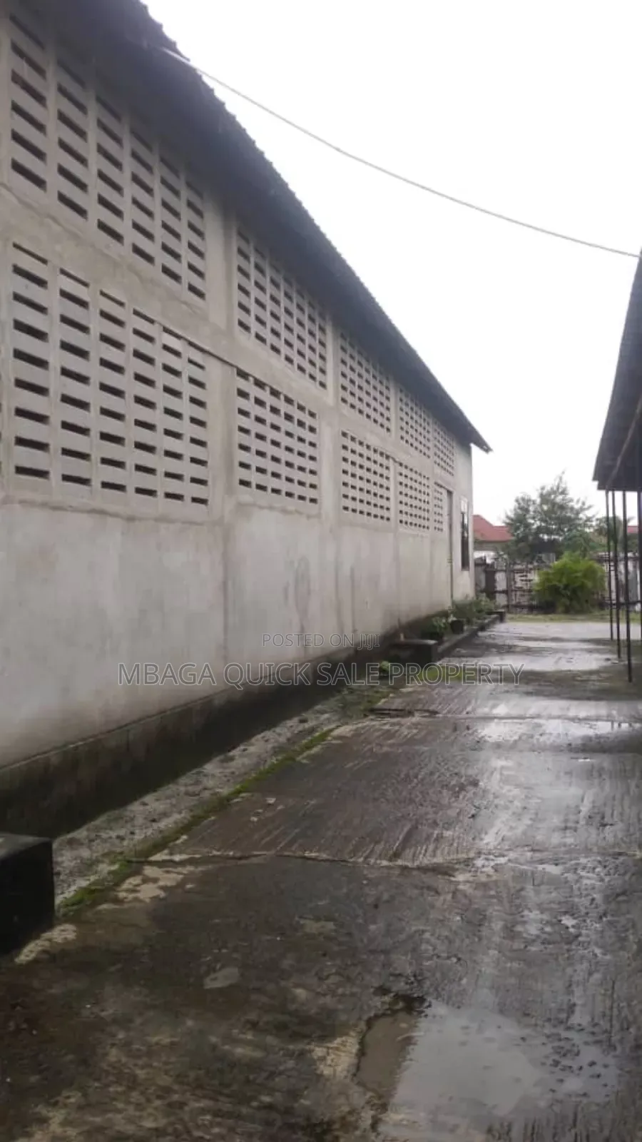 Godown Area SQM 1255 for Rent at Kilomo Bagamoyo in Kiromo
