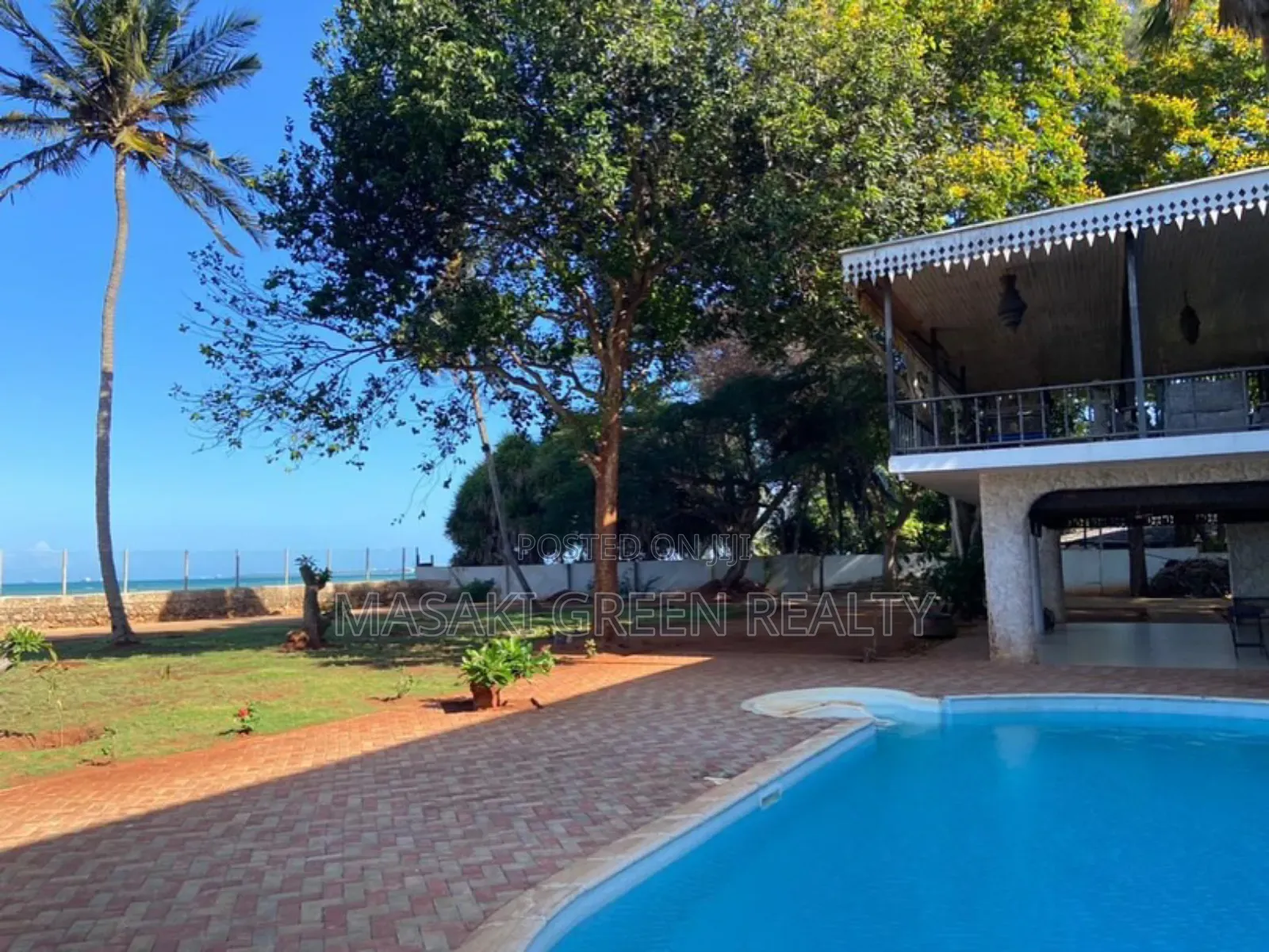 8bdrm House in Mbezi Estate, Kinondoni for sale in Kinondoni
