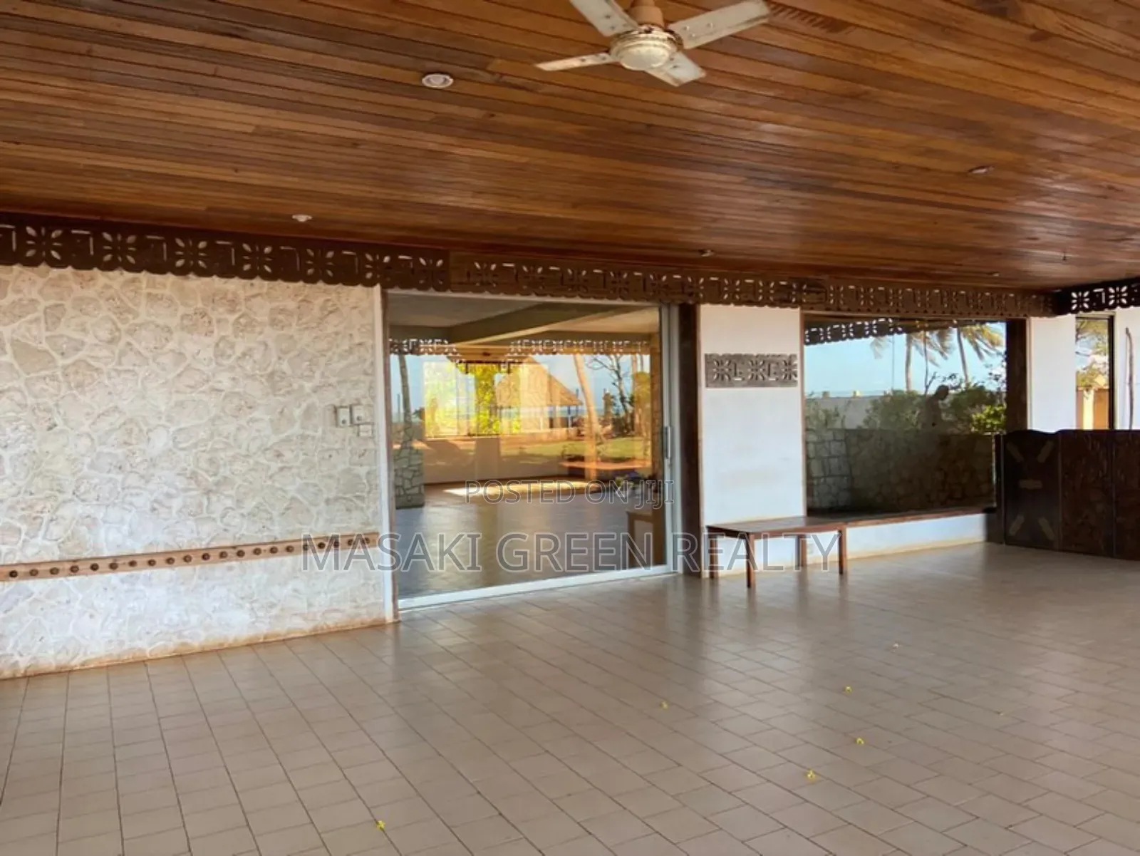 8bdrm House in Mbezi Estate, Kinondoni for sale in Kinondoni