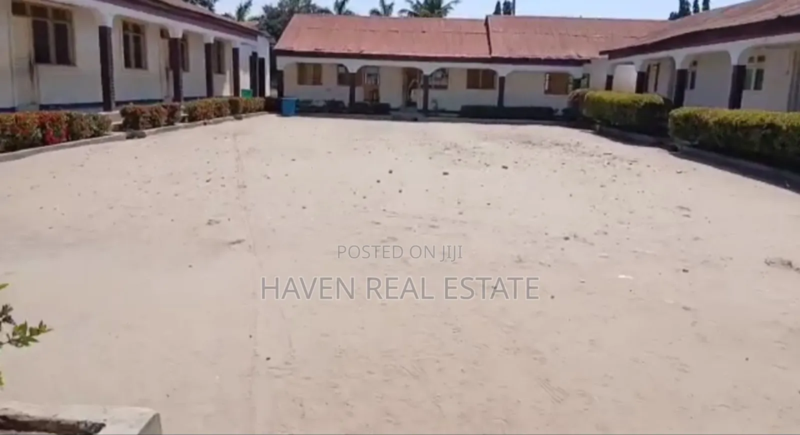 Shule Inauzwa Bahari Beach in Kunduchi