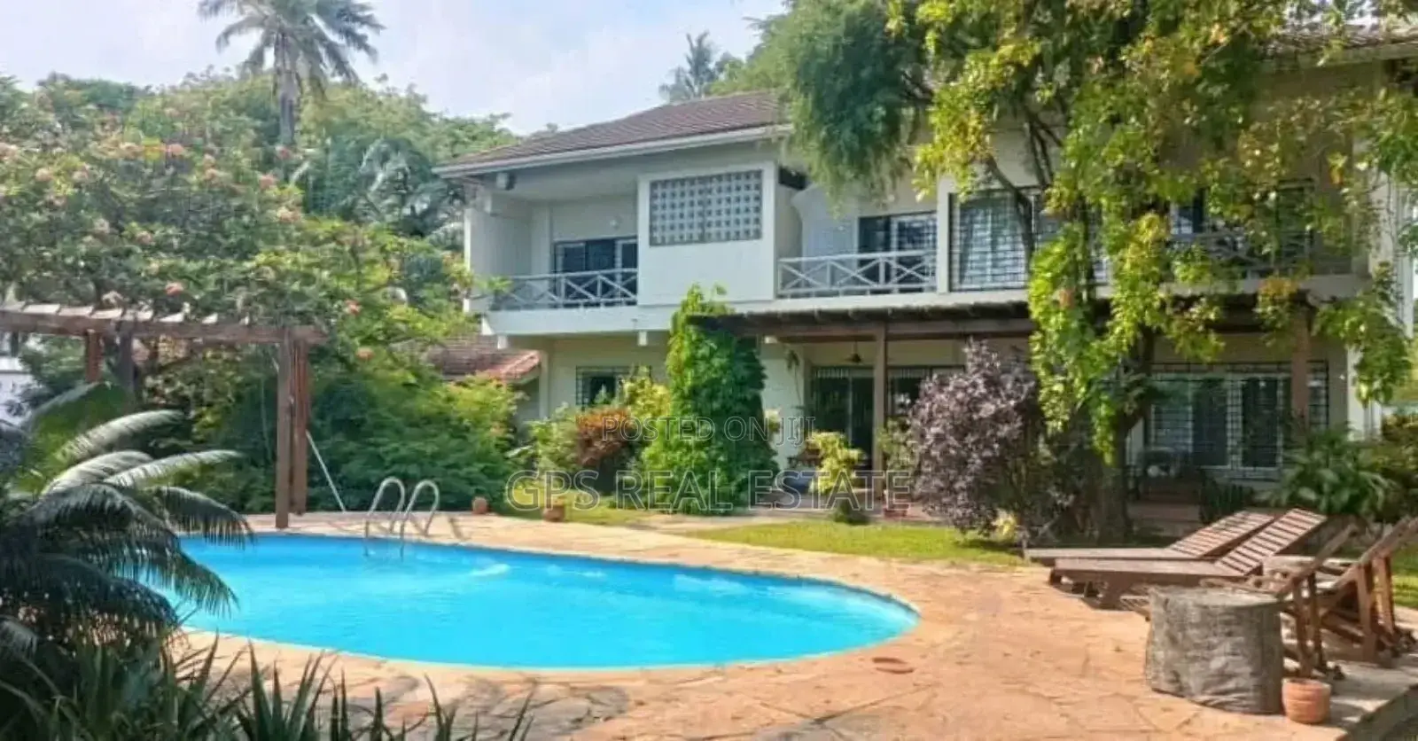 4bdrm Maisonette in Masaki Beach, Kinondoni for sale in Kinondoni