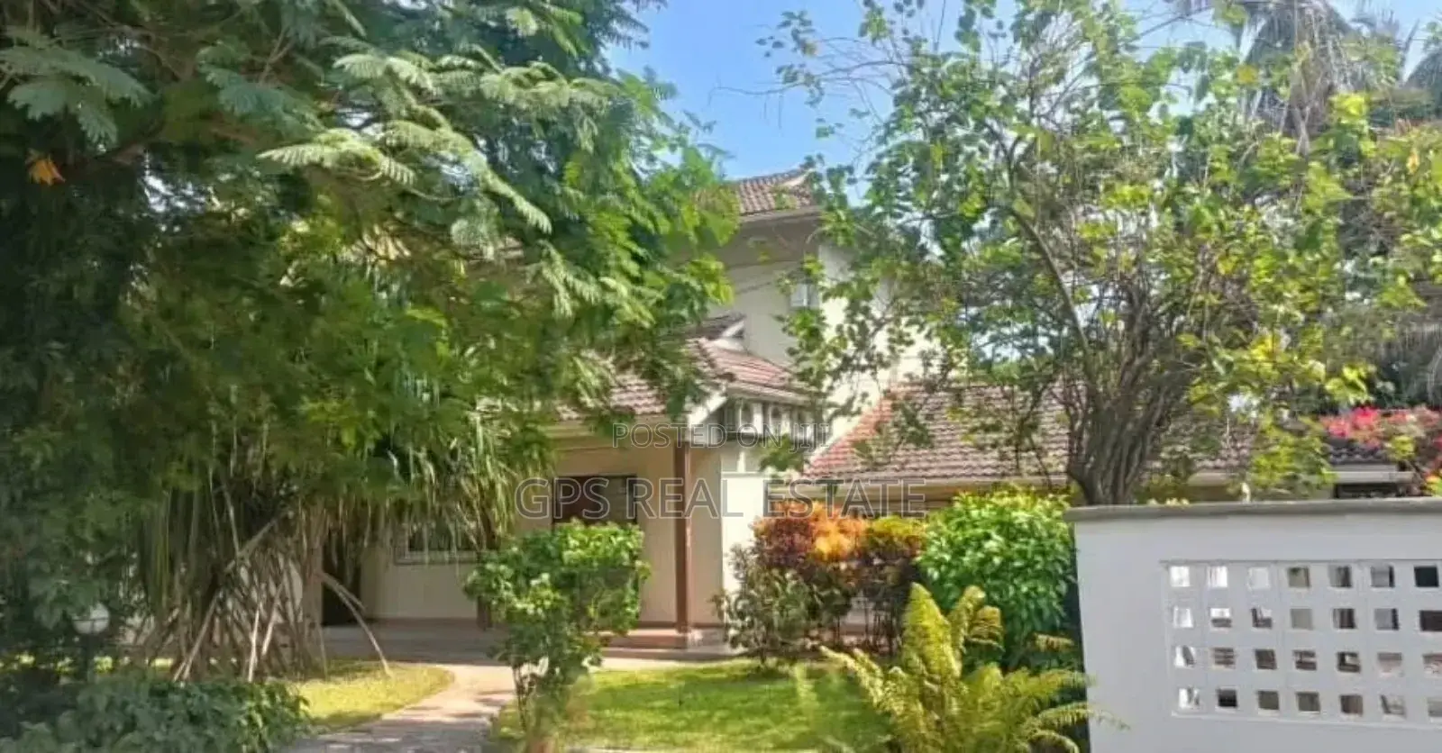 4bdrm Maisonette in Masaki Beach, Kinondoni for sale in Kinondoni