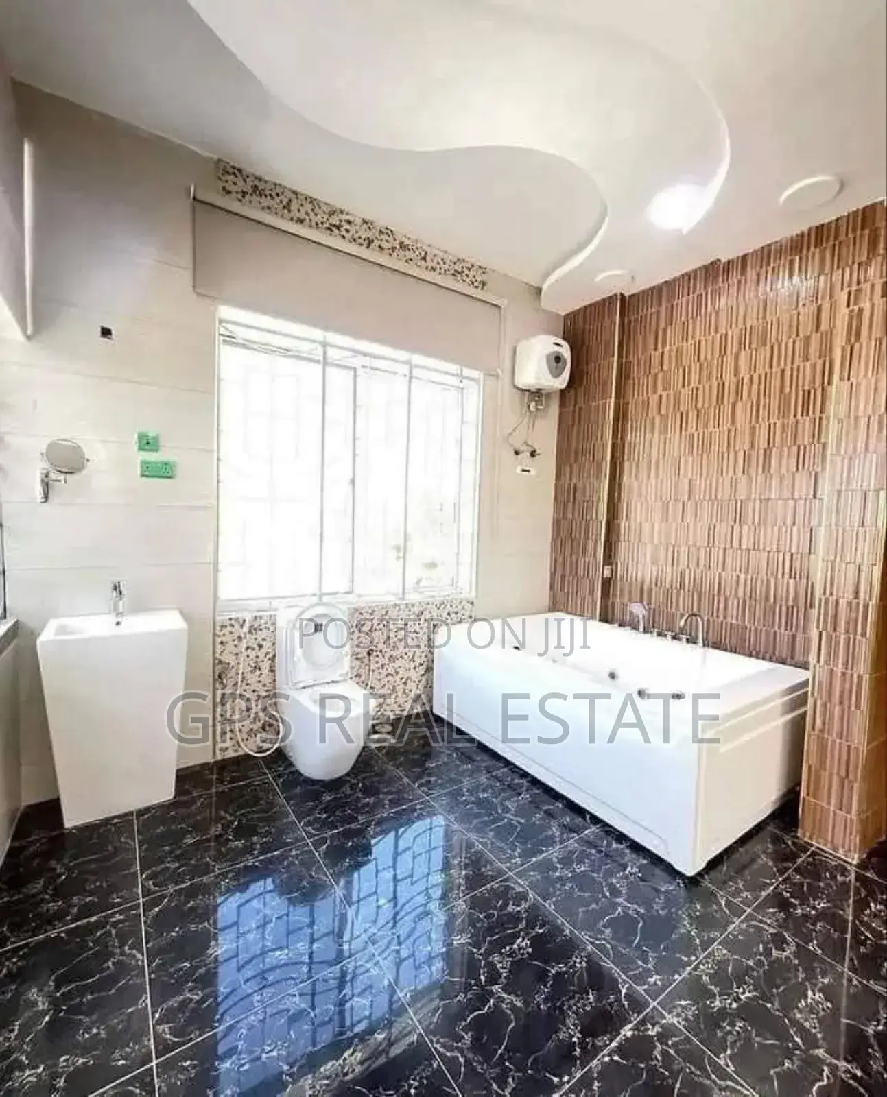 6bdrm House in Kibada Block 2, Kigamboni for sale in Kigamboni