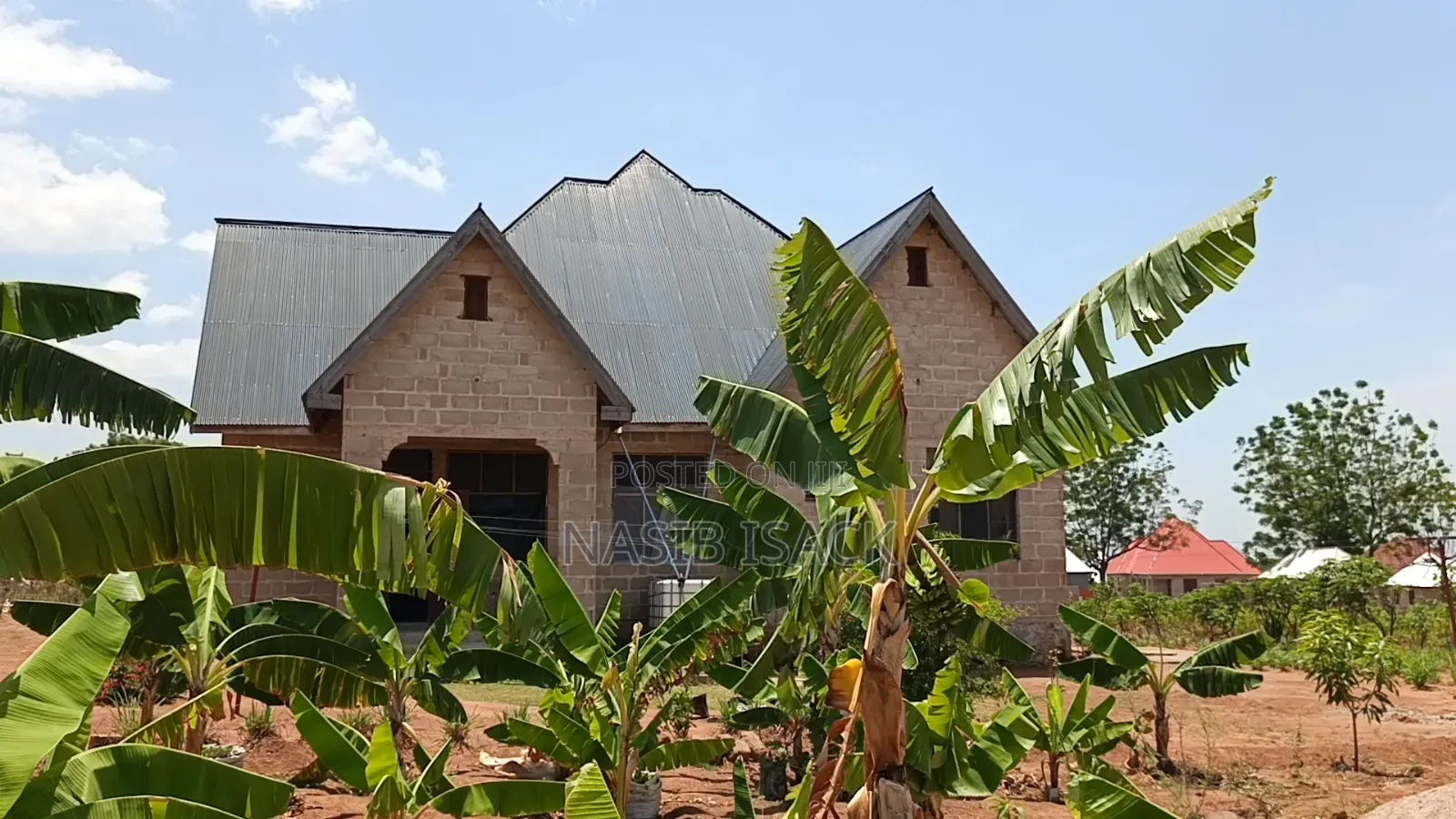 3bdrm House in Isera Center, Buswelu for sale in Buswelu