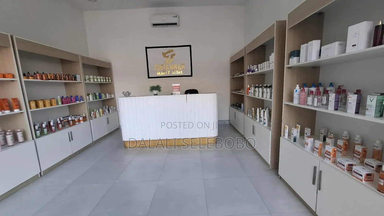Frem Flown1 Better 4 Saloon Wirh Cosmetic in Mwananyamala