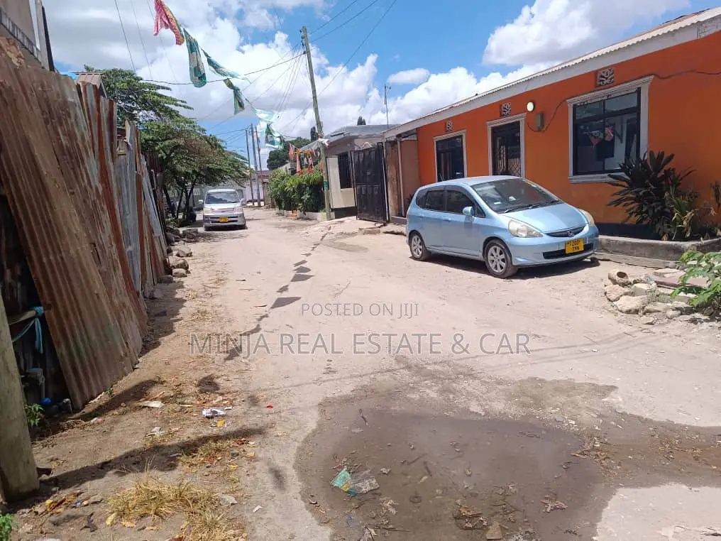7bdrm House in Kinondoni for sale in Kinondoni