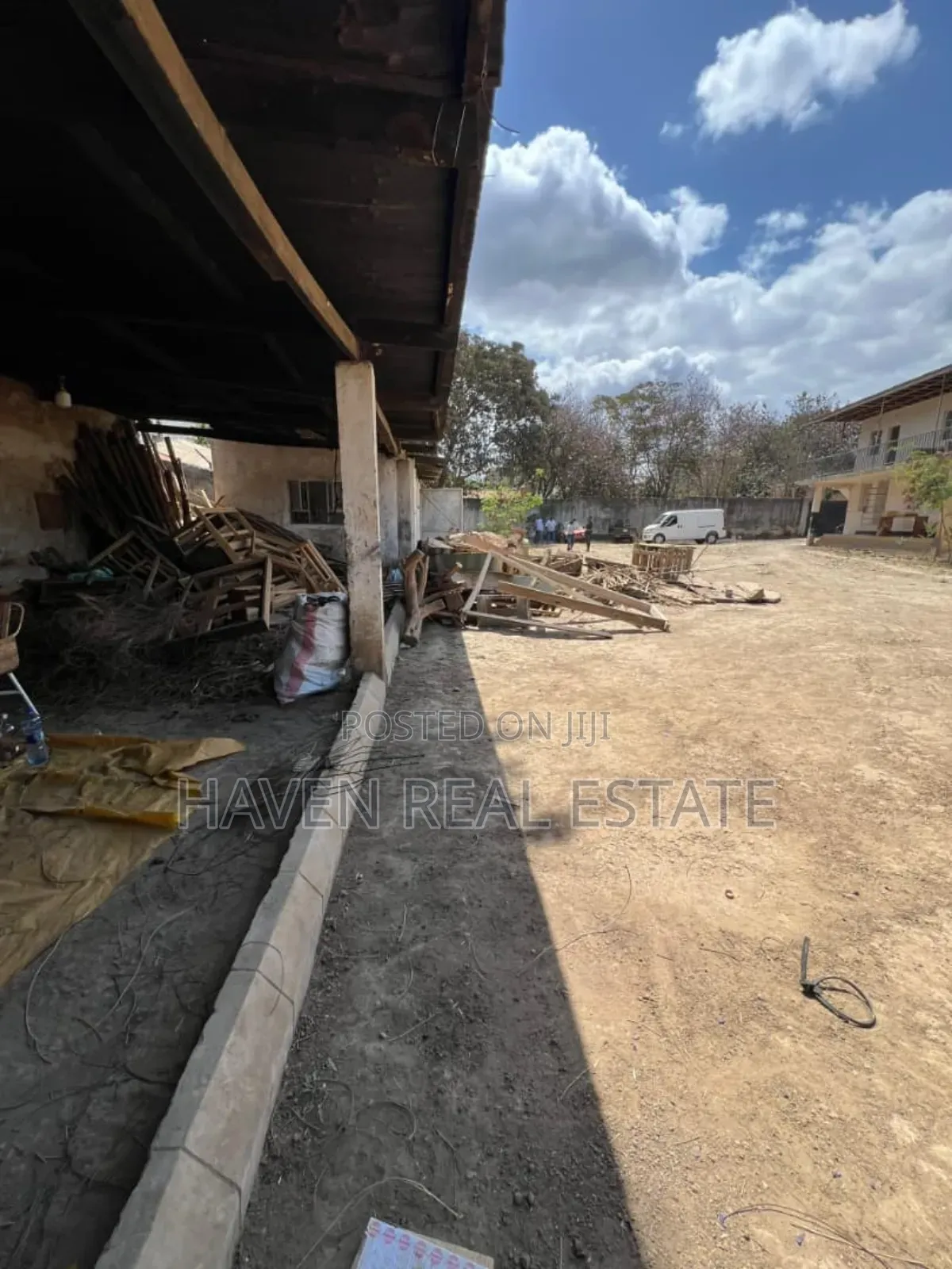 Plot Inauzwa Majengo Road Arusha in Arusha