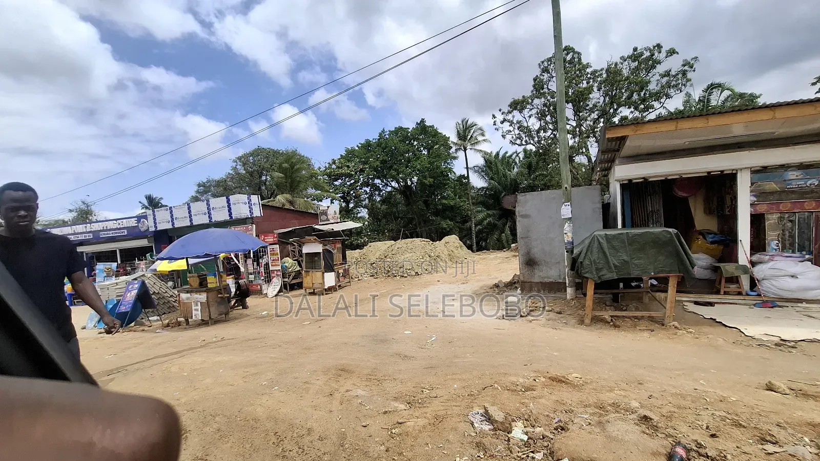 Plot We Look Tarmac Morogoro Road in Kinondoni