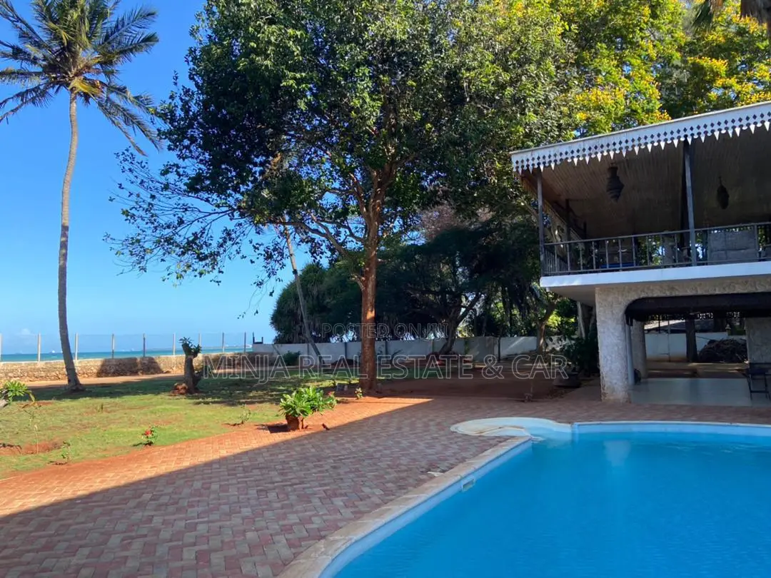 10bdrm House in Mbezi Beach for sale in Mbezi Beach