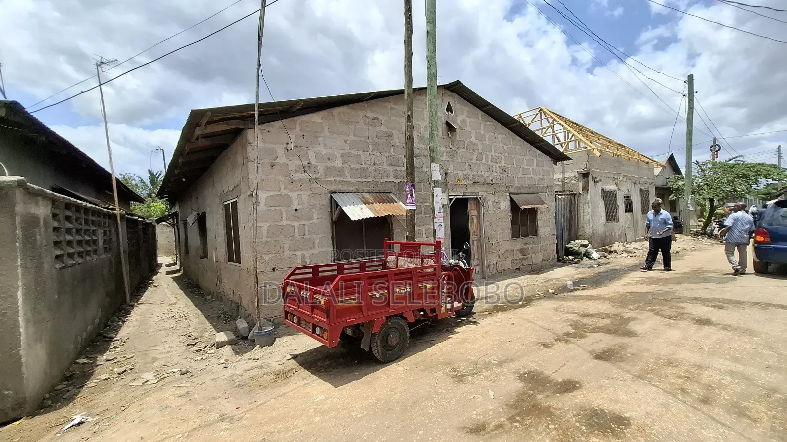 6bdrm Bungalow in Kinondoni Hananasif for sale in Kinondoni