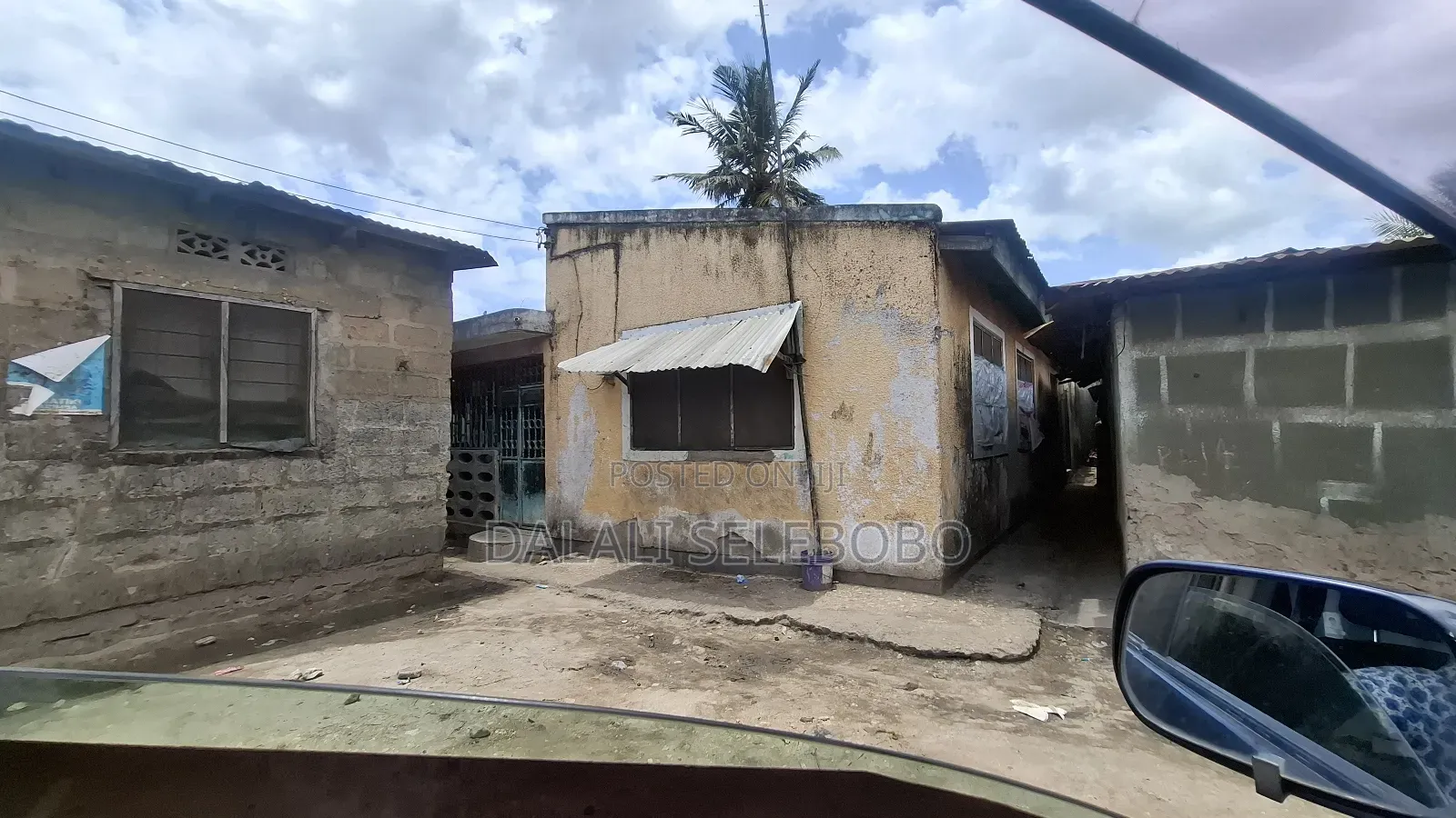 4bdrm Bungalow in Kinondoni Mkwajuni for sale in Kinondoni
