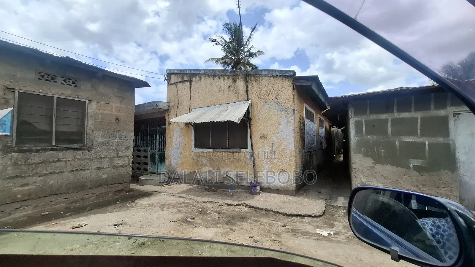 4bdrm Bungalow in Kinondoni Mkwajuni for sale in Kinondoni