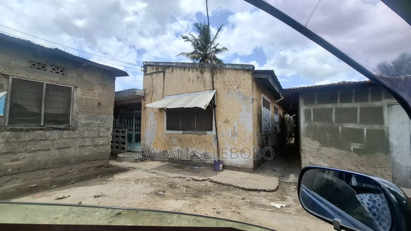 4bdrm Bungalow in Kinondoni Mkwajuni for sale in Kinondoni