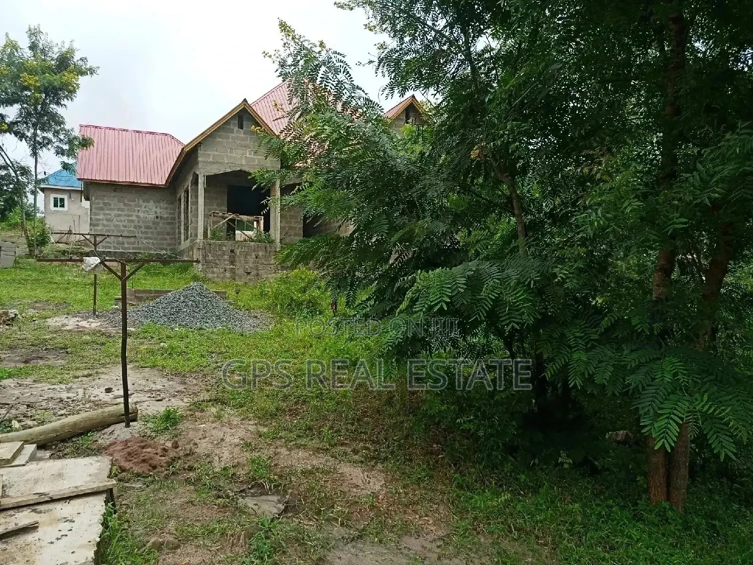Kiwanja Kiwanja Kinauzwa in Kigamboni