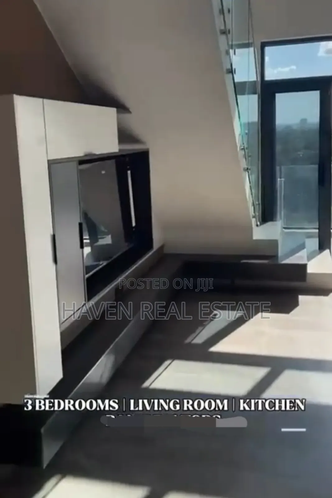 Furnished 3bdrm Duplex in Oyster Bay for sale in Oyster Bay