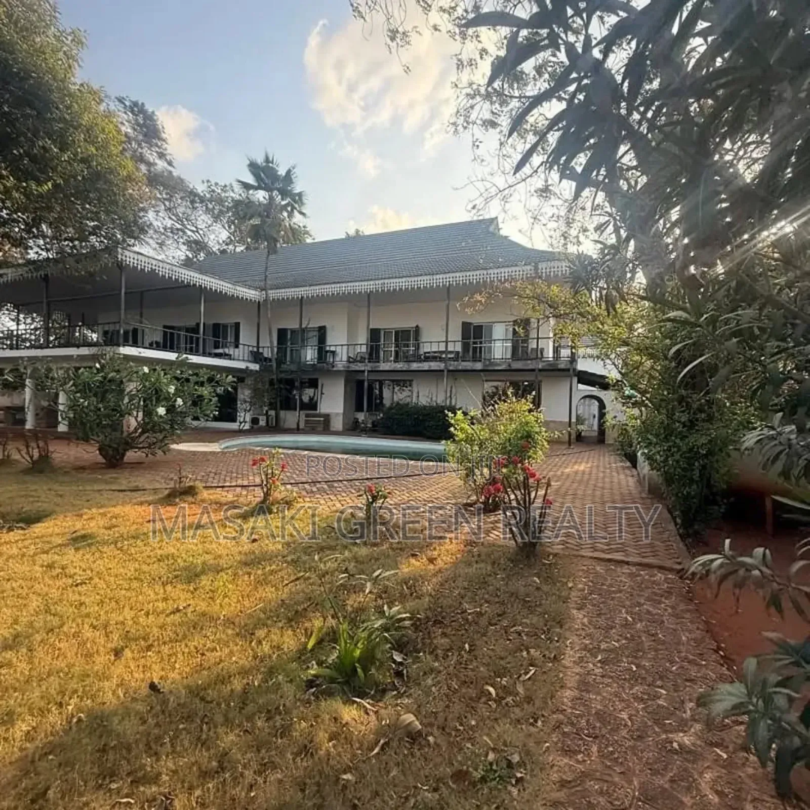 12bdrm House in Mbezi Estate, Kinondoni for sale in Kinondoni