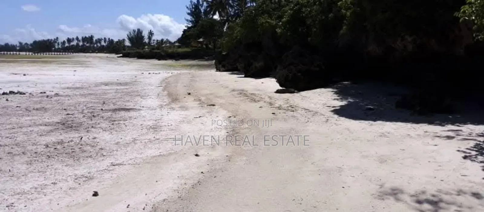 80,000sqmt Beach Plot for Sale at Zanzibar in Unguja North