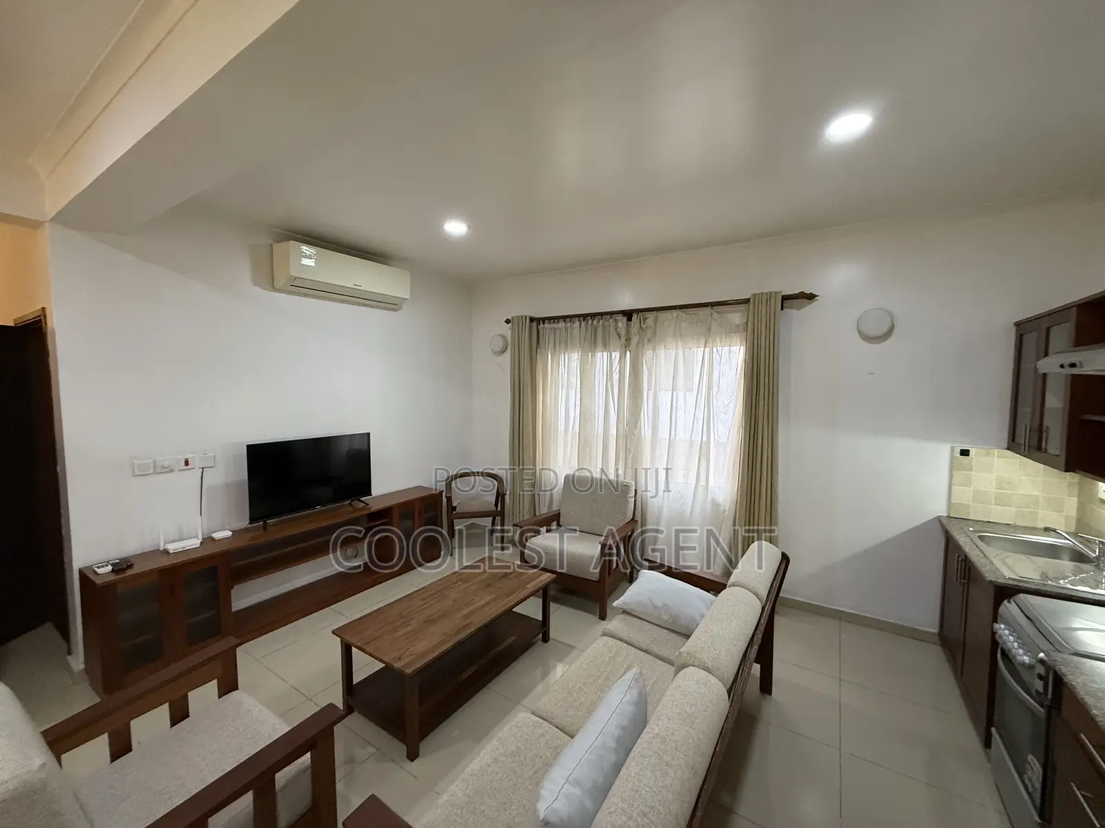 Furnished 1bdrm Apartment in Coolest Estate, Oyster Bay for rent in Oyster Bay