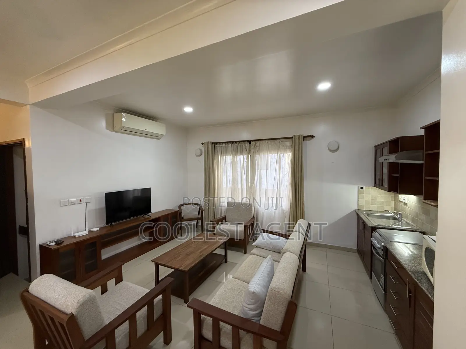 Furnished 1bdrm Apartment in Coolest Estate, Oyster Bay for rent in Oyster Bay