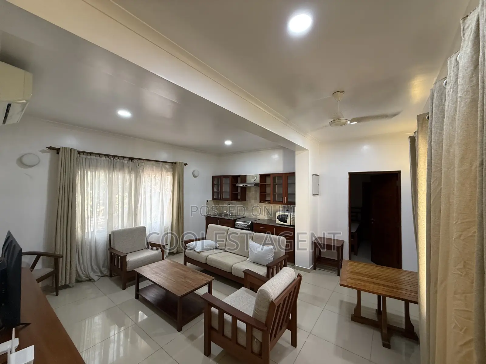 Furnished 1bdrm Apartment in Coolest Estate, Oyster Bay for rent in Oyster Bay