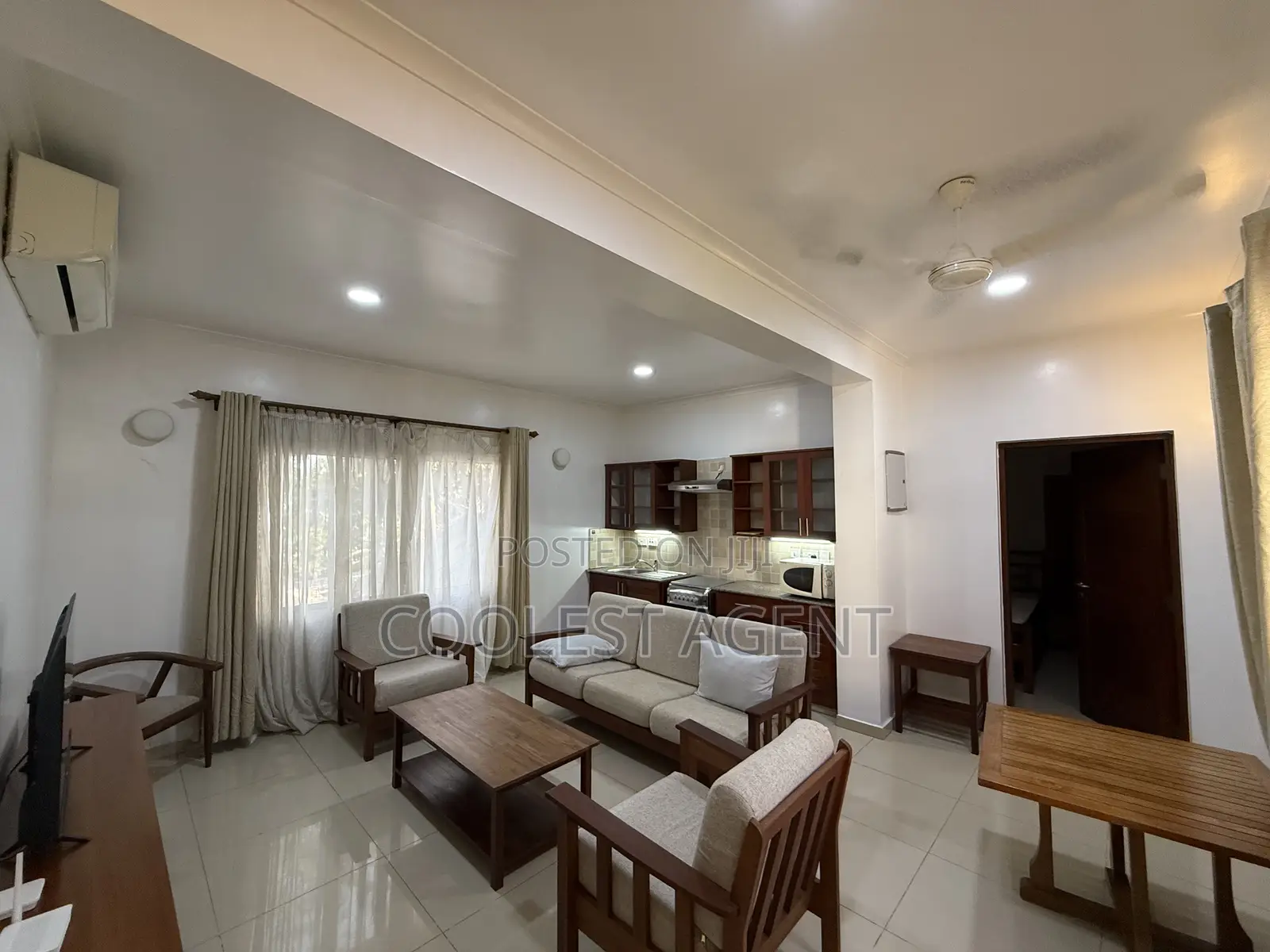 Furnished 1bdrm Apartment in Coolest Estate, Oyster Bay for rent in Oyster Bay