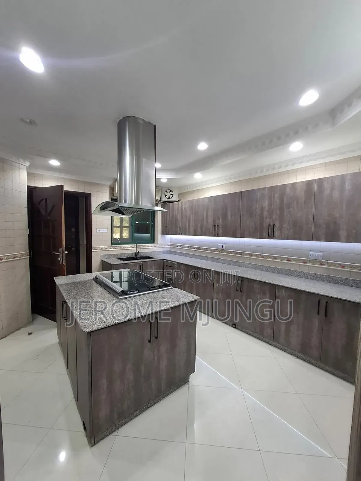 Furnished 5bdrm Villa in Mikocheni for rent in Mikocheni