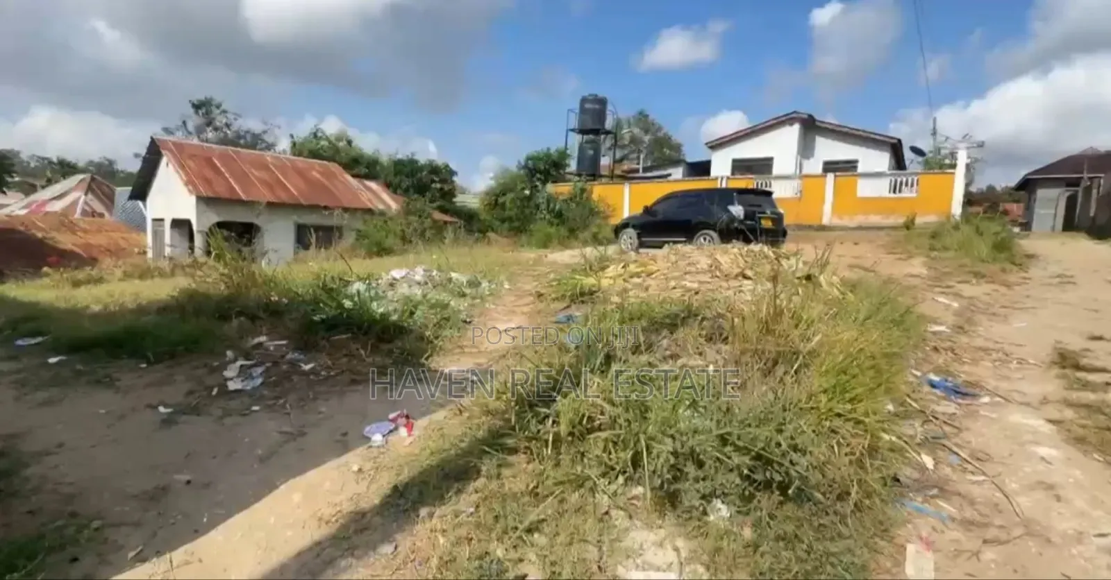 Kiwanja Kinauzwa Makongo CCM in Makongorosi