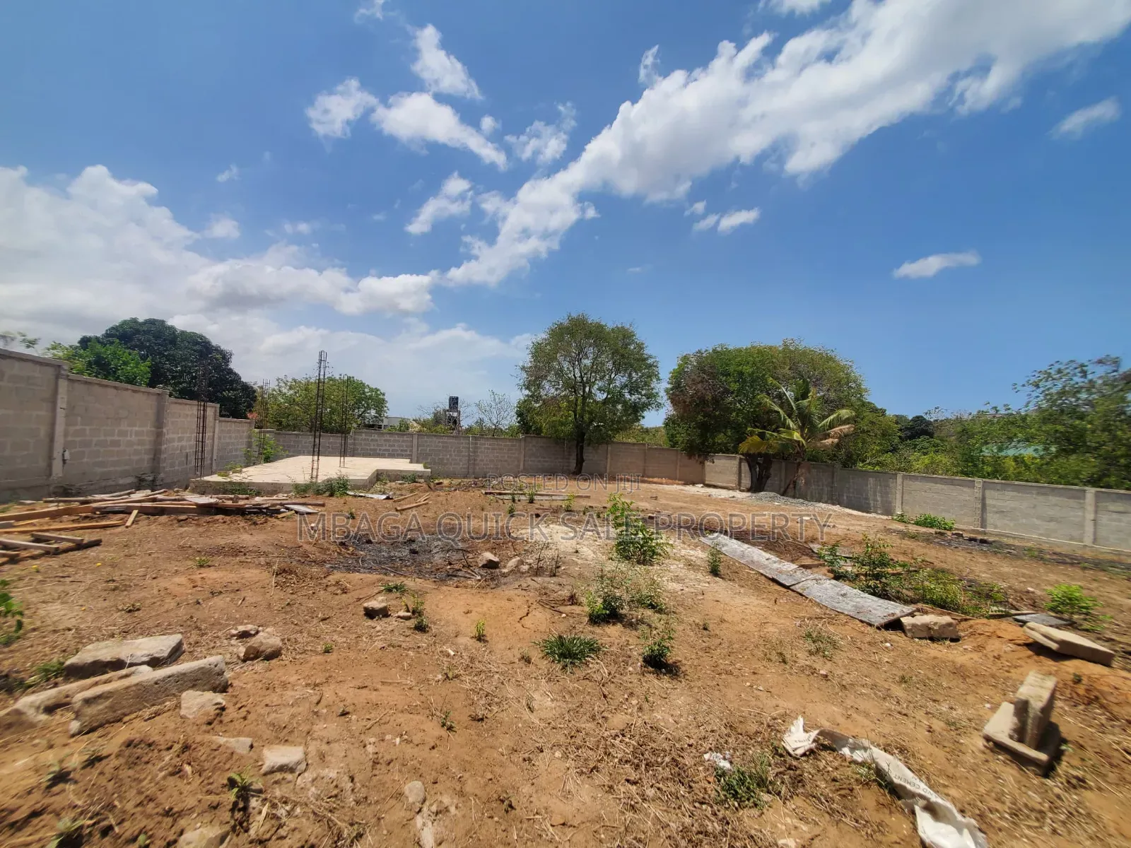 Plot Area SQM 1000 for Sale at Madale Msigani in Goba