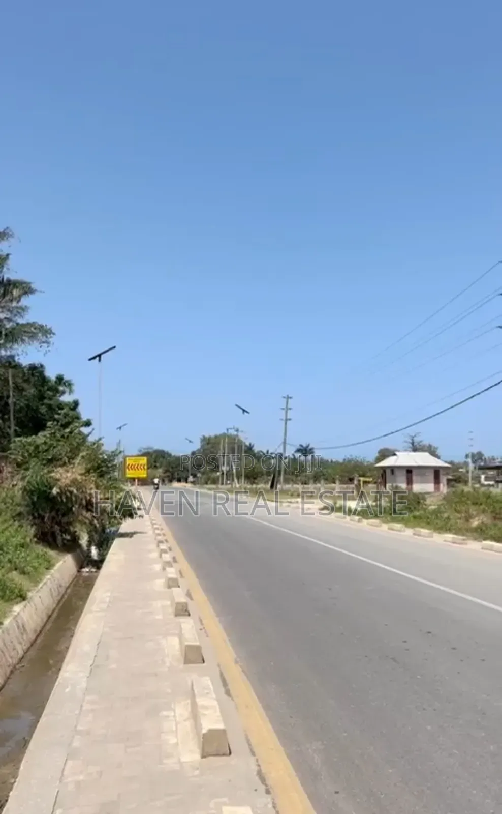 Kiwanja Kinauzwa Bahari Beach in Kunduchi