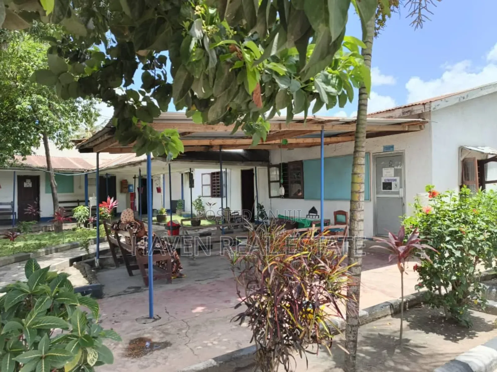 Hospital Inauzwa Mbagala Mbande in Mbagala