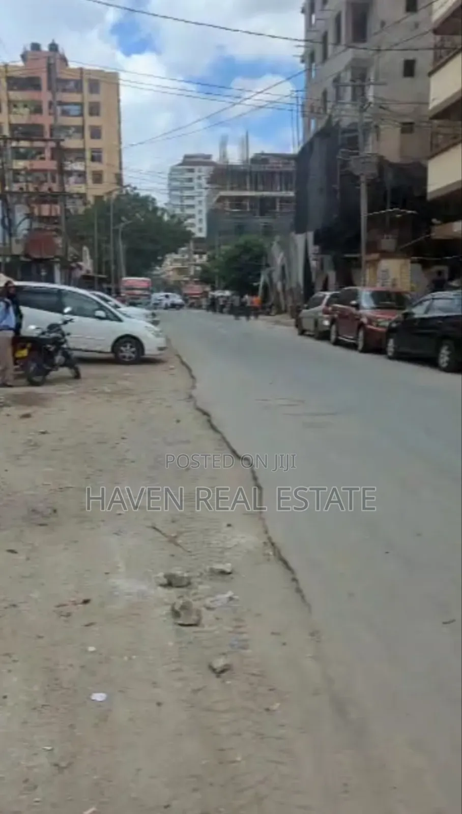 Kiwanja Kinauzwa Fire Kariakoo in Kariakoo