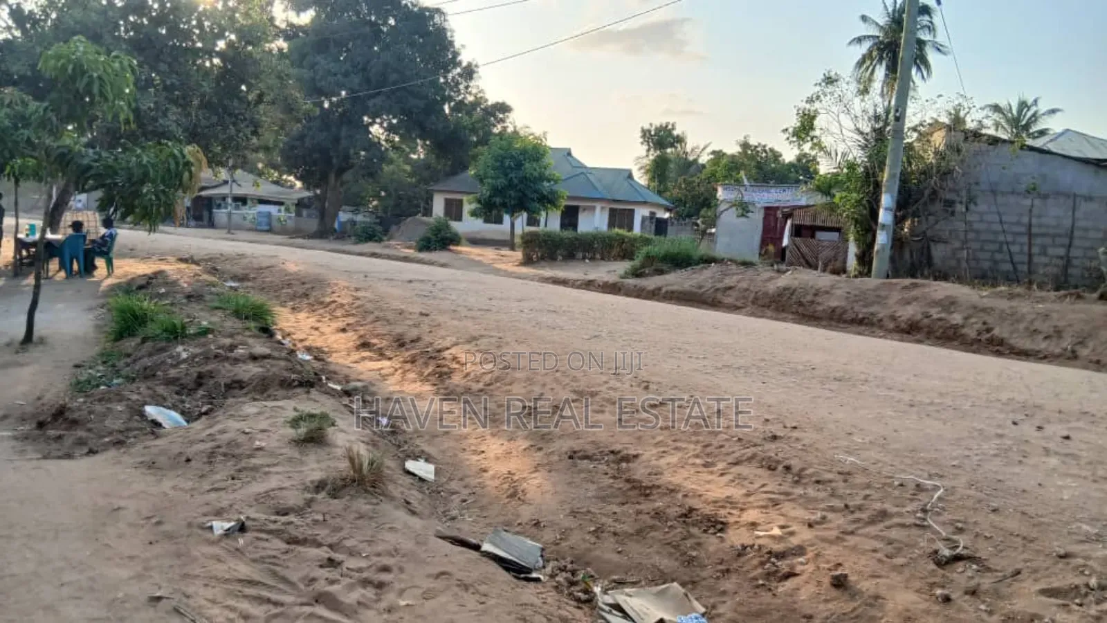 1acre Na Miembe Linauzwa Kongowe in Mbagala