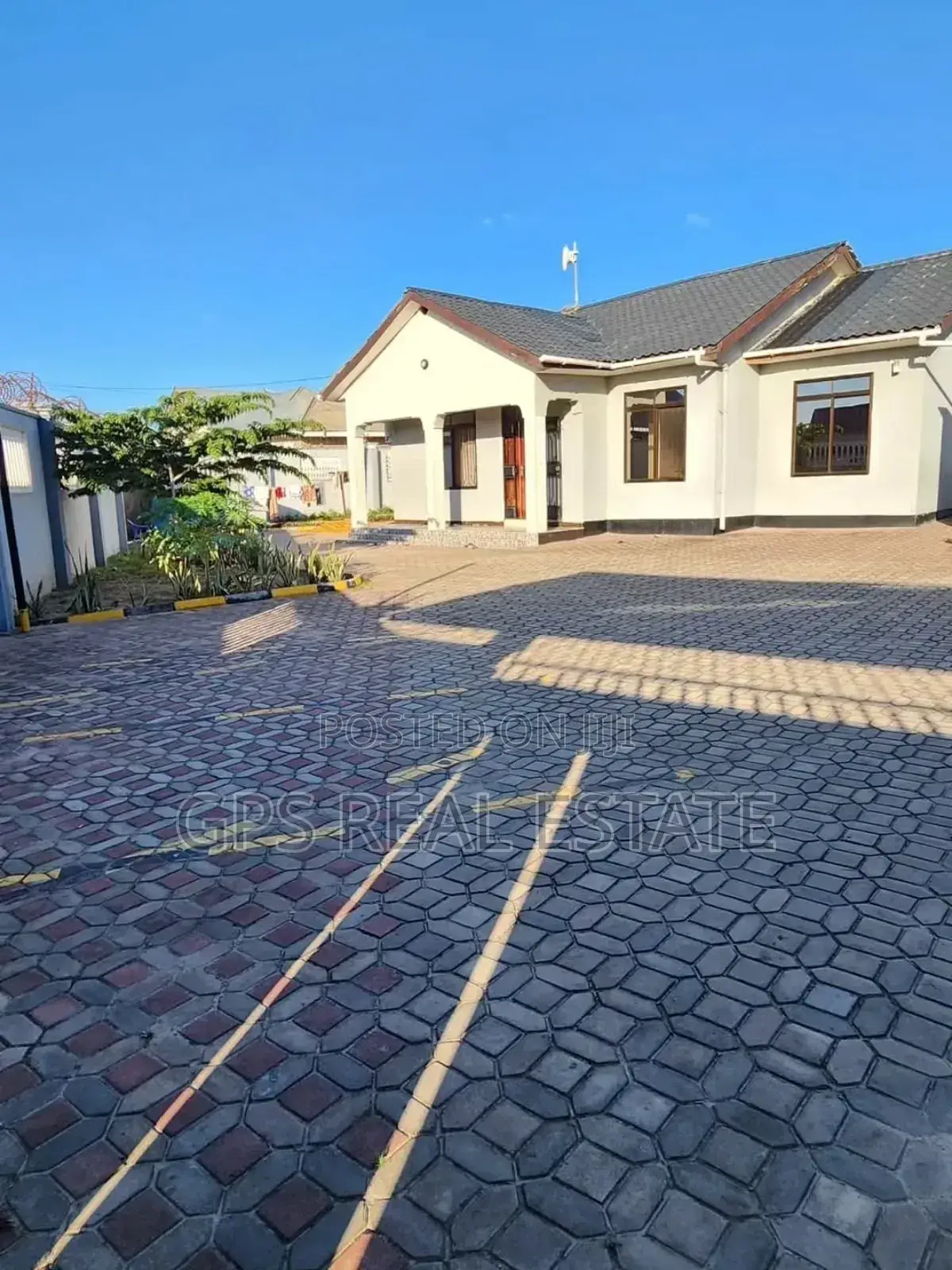 3bdrm House in Mikwambe, Kigamboni for sale in Kigamboni