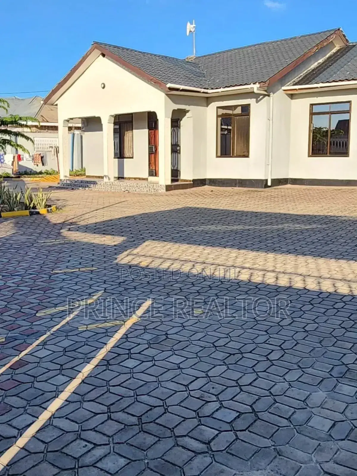 3bdrm House in Mikwambe, Kigamboni for sale in Kigamboni