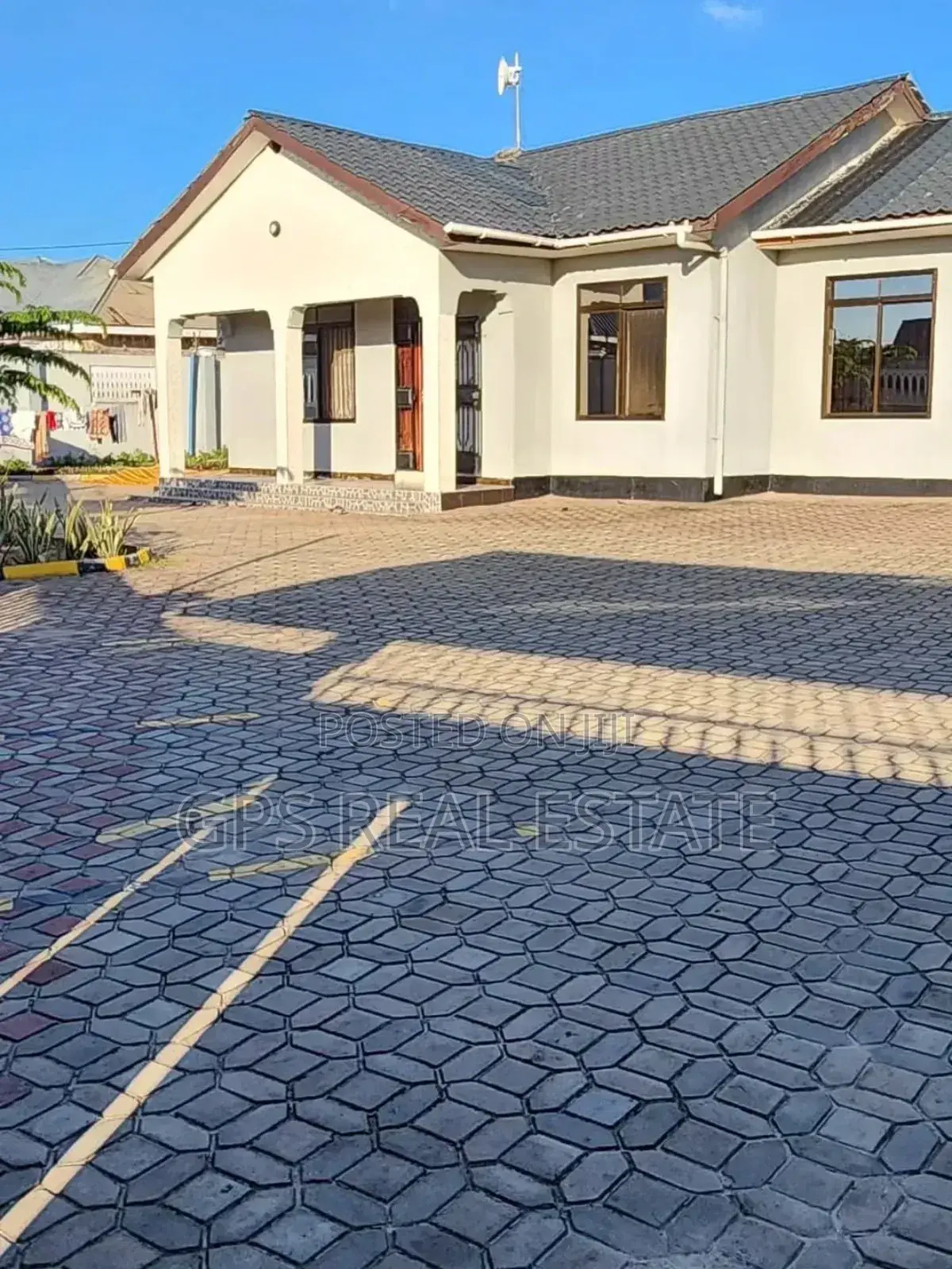 3bdrm House in Mikwambe, Kigamboni for sale in Kigamboni