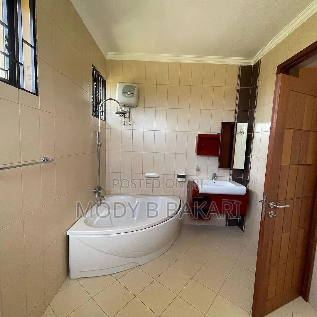 6bdrm House in Mbweni for rent in Mbweni