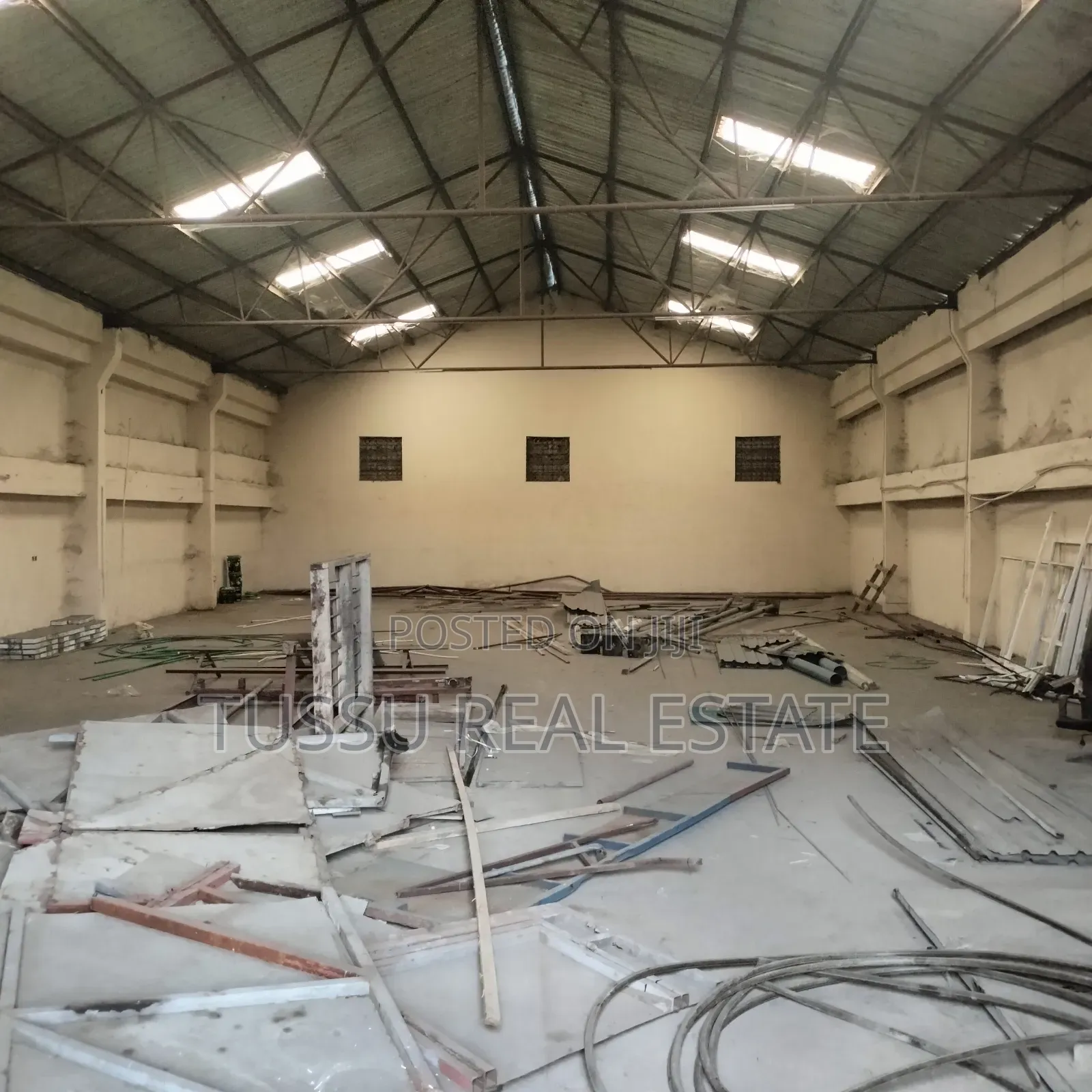 Warehouse for Rent Kipawa Airport DSM in Kipawa