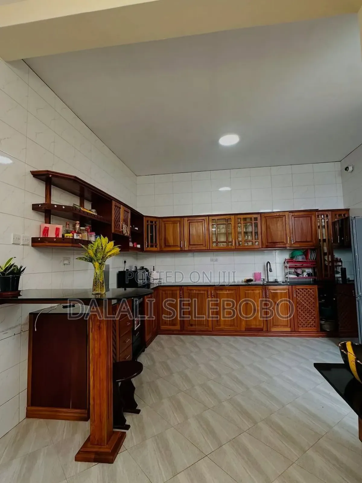 4bdrm Bungalow in Makumbusho, Kinondoni for sale in Kinondoni