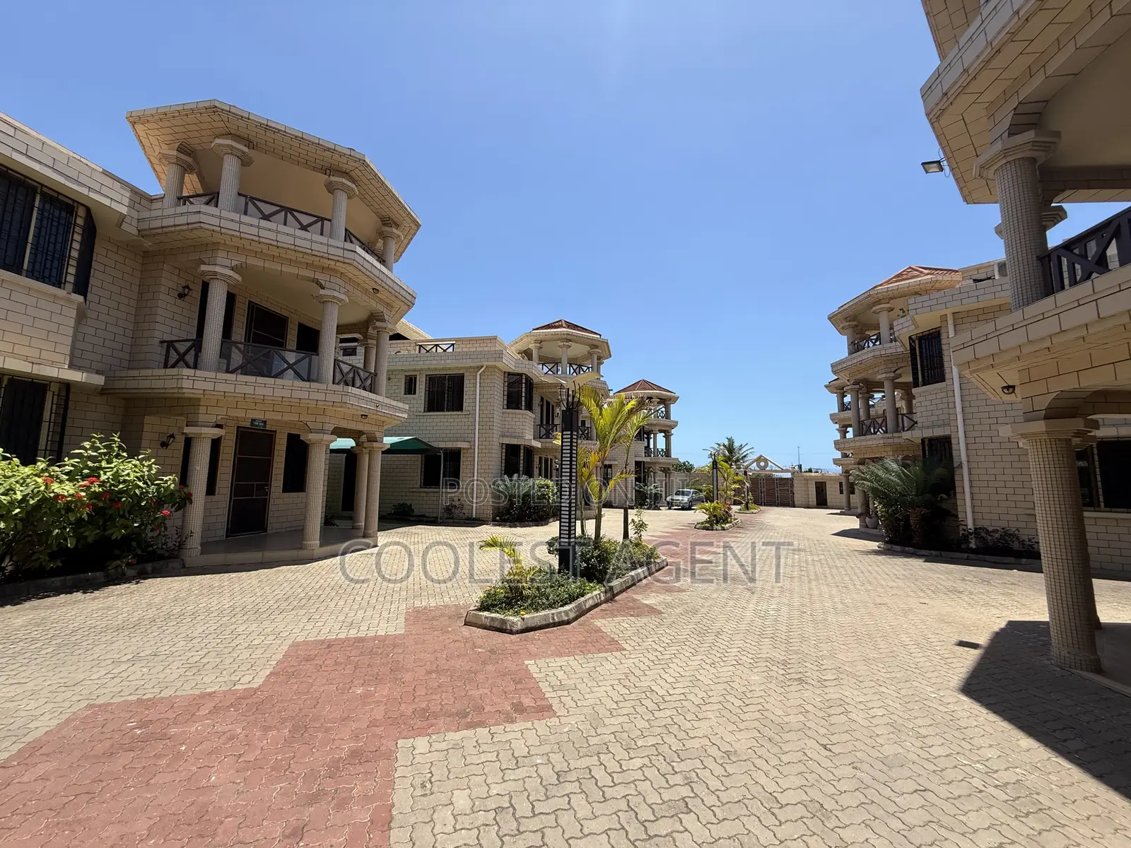 4bdrm Villa in Coolest Estate, Masaki for rent in Masaki
