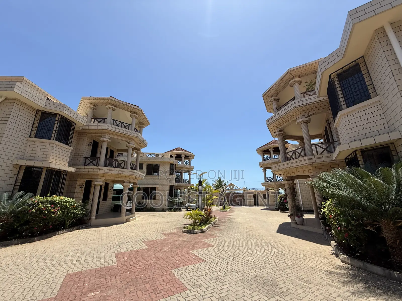 4bdrm Villa in Coolest Estate, Masaki for rent in Masaki