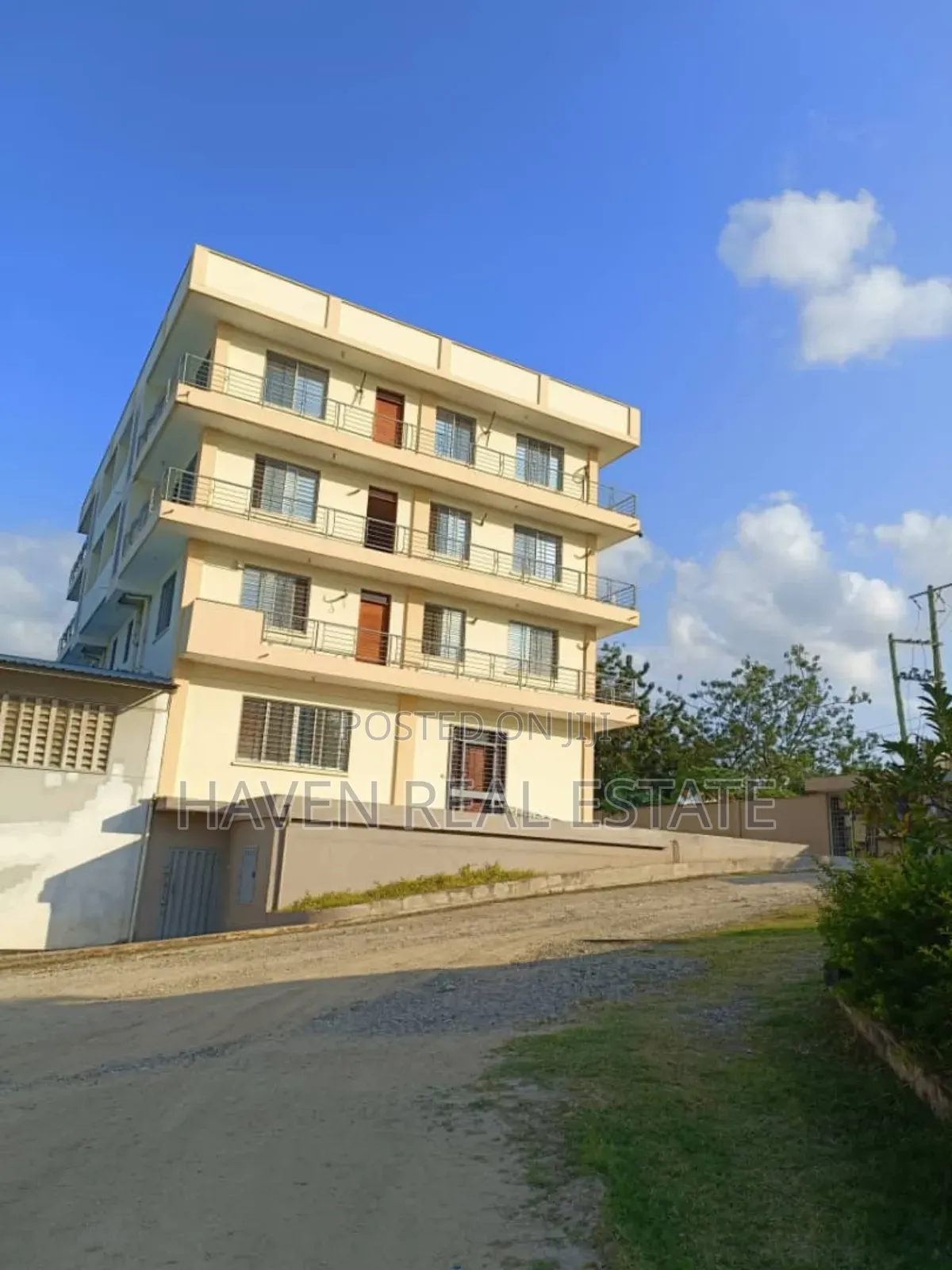 Godowns,Yard and Office for Sale at Mbezi Beach in Mbezi Beach