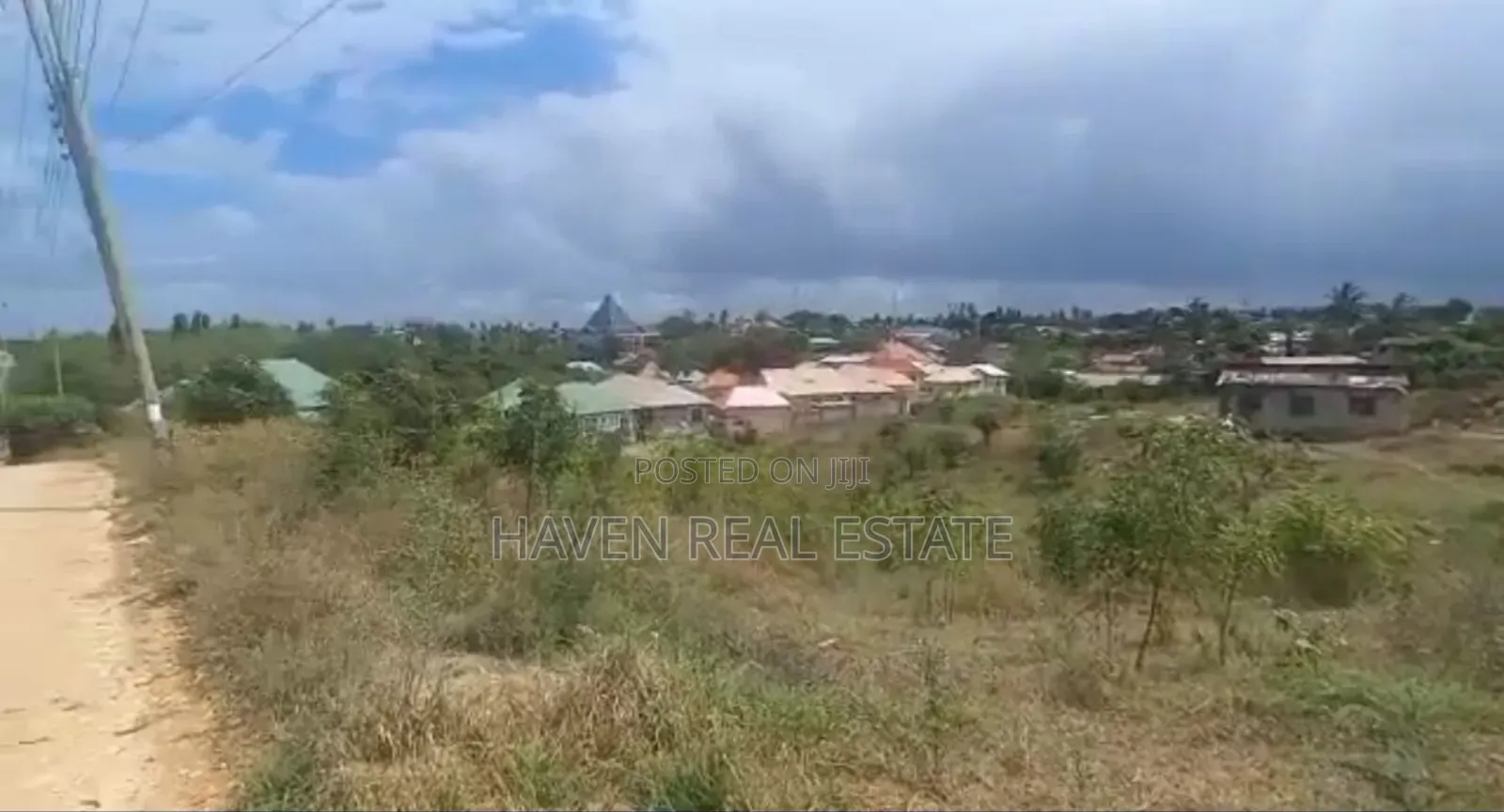 4acres Zinauzwa Ubungo Msewe in Makuburi